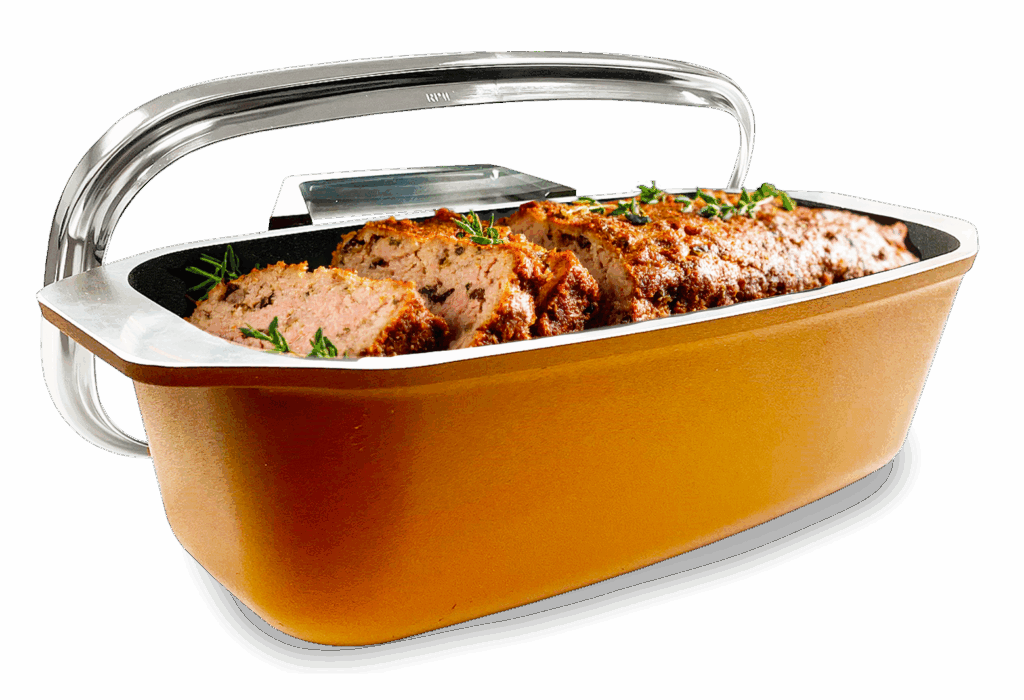 Tus Panes, Pasteles, Budines y Platillos Salados favoritos horneados sobre la estufa en nuestra versátil y exclusiva Budinera de 1.9QT/1.8L con tapa de cristal.